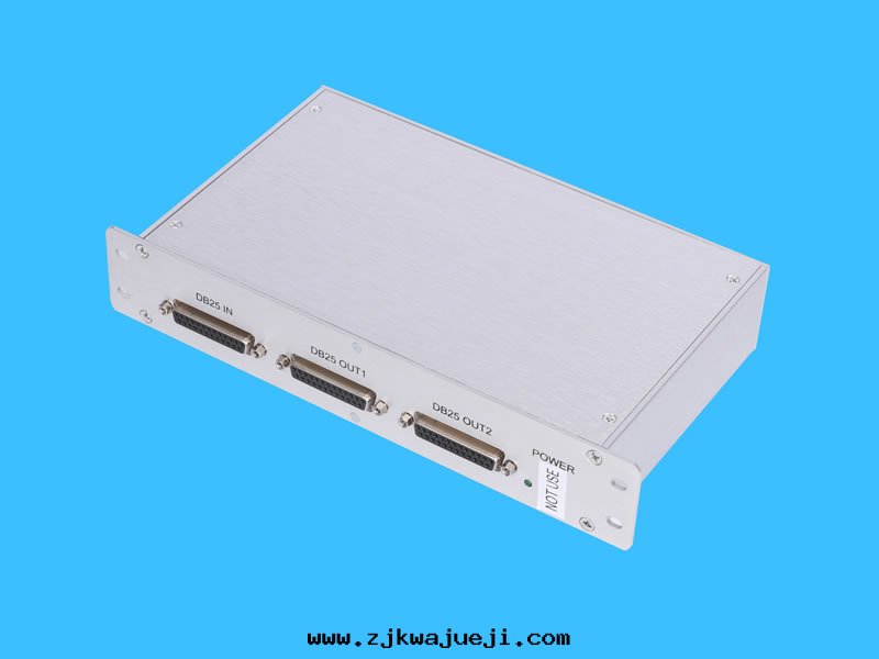 顯示屏分(fēn)屏器